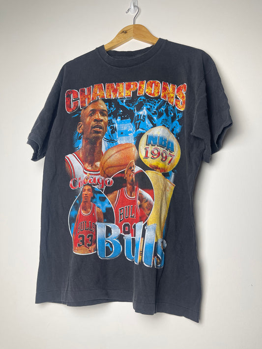 Vintage Style Chicago Bulls Champions 1997 Graphic T-shirt - X Large